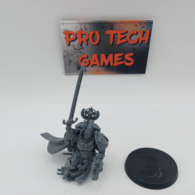 Horus Heresy: Legion Praetor with Power Sword #25328