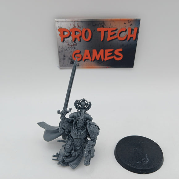 Horus Heresy: Legion Praetor with Power Sword #25328