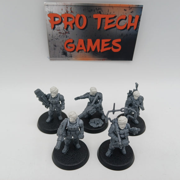 Warhammer 40K: Astra Militarum: Cadian Command Squad #25574