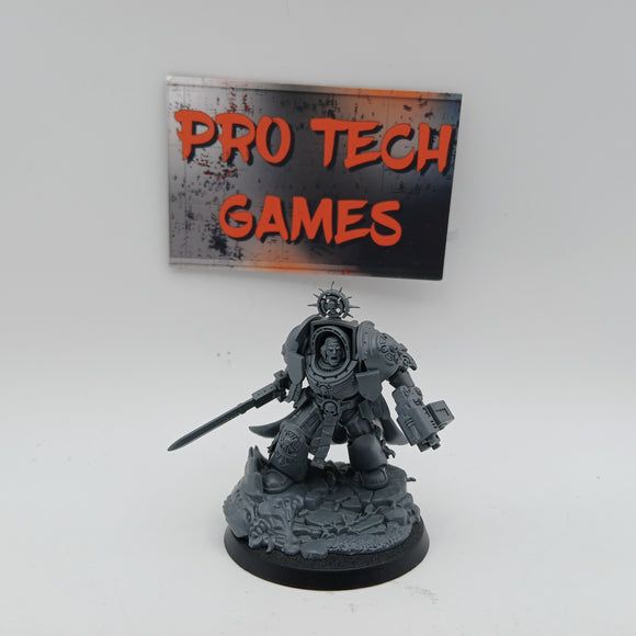 Space Marine - Captain in Terminator Armour -