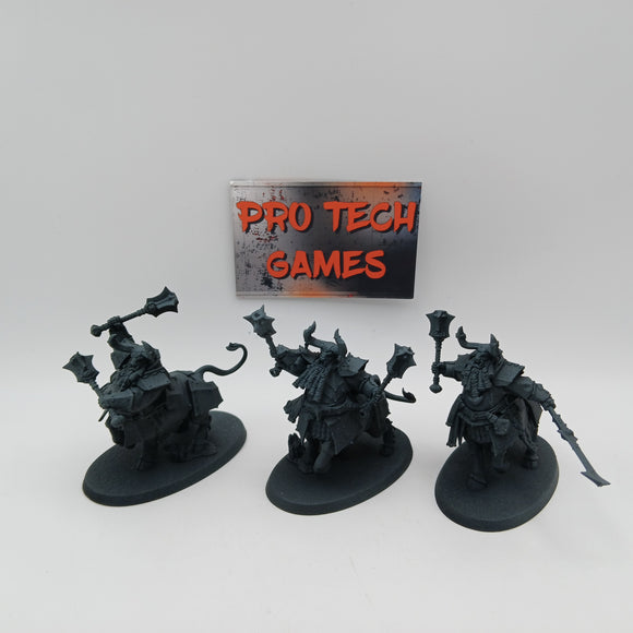 Helsmiths of Hashut - Bull Centaurs - #28685