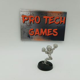 Blood Bowl - Metal - Elf Cheerleader - #29141