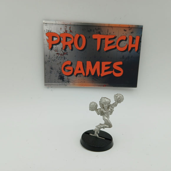 Blood Bowl - Metal - Elf Cheerleader - #29141